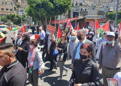 وقفة تضامنية مع قطاع غزة من مدينة نابلس