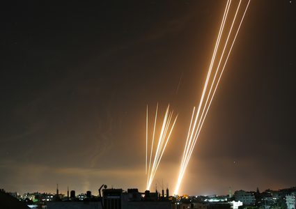 الاحتلال يزعم إصابة جندي و6 مستوطنين جرّاء صواريخ أطلقت من غزة