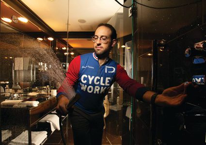 أمريكي يخضع للحجر الصحي في فندق لأكثر من عام