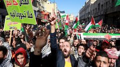 آلاف الأردنيين يتظاهرون دعما لفلسطين