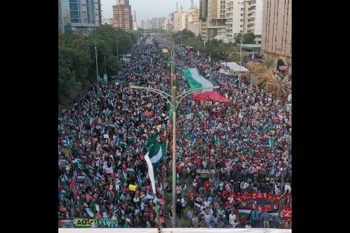 باكستان: عشرات الآلاف يشاركون في مسيرة تضامنية مع شعبنا