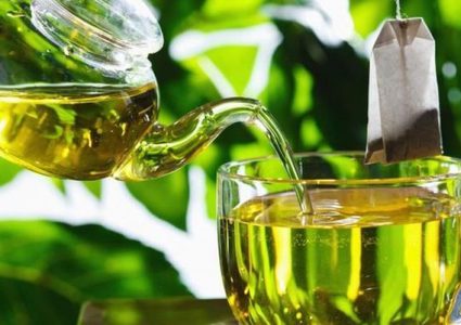 متى يجب عليك التوقف عن شرب الشاي الأخضر ؟