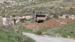 الاحتلال يغلق كافة مداخل قرية دير نظام غرب رام الله