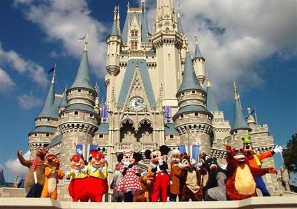 ديزني تعتزم إغلاق 100 قناة تلفزيونية دولية تابعة لها