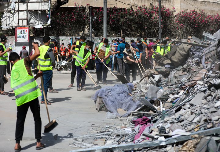 "حنعمرها" أكبر حملة تطوعية لتنظيف غزة من آثار الحرب، يشارك فيها  أكثر من ألف شاب وفتاة في غزة، بمبادرة تطوعية شعبية تنظمها البلدية تهدف لتنظيف شوارع القطاع من آثار الحرب التي استمرت 11 يوما