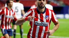 سواريز:كومان بلا شخصية.. وأتفق تماما مع توقيع هذا اللاعب لبرشلونة