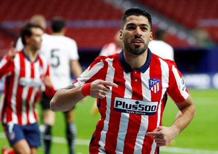 سواريز:كومان بلا شخصية.. وأتفق تماما مع توقيع هذا اللاعب لبرشلونة