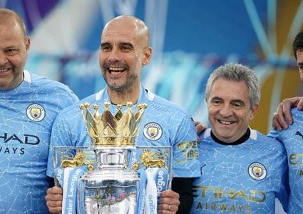 غوارديولا.. أفضل مدرب في الدوري الإنجليزي