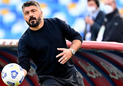 نابولي يعلن الاستغناء عن مدربه غاتوزو