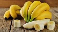 الفوائد الصحية لتناول الموز بقشره