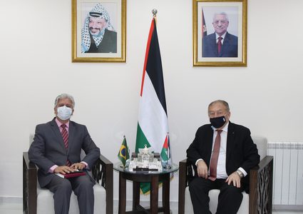 العسيلي يبحث مع السفير البرازيلي التعاون الاقتصادي