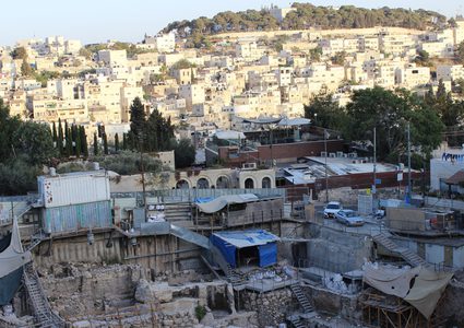 محكمة الاحتلال تؤجل البت في قرار إخلاء عائلات فلسطينية من سلوان