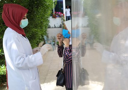 3 وفيات و461 إصابة جديدة بفيروس "كورونا" خلال الـ24 ساعة الماضية