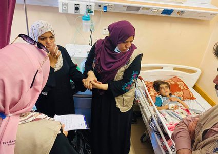 المركز الفلسطيني للديمقراطية ينفّذ أنشطة دعم نفسي لضحايا حرب ٢٠٢١