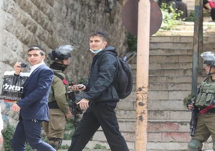 إصابة مواطنين بجروح في اعتداء للمستوطنين في قرية نعلين