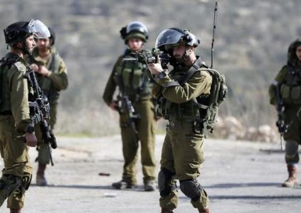 رام الله: إصابة شاب برصاص الاحتلال في بلدة نعلين