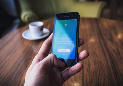 تويتر تعتزم اقتباس ميزة مشهورة من فيسبوك