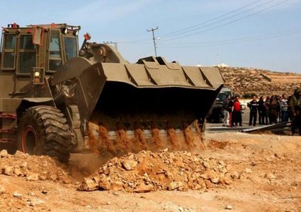 مستوطنون يعيدون تجريف أراضٍ جنوب الخليل