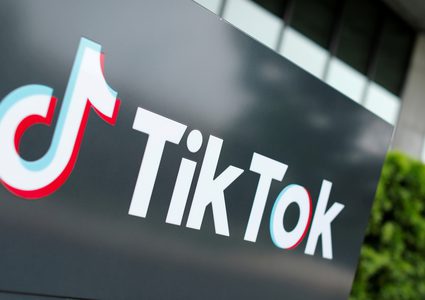 أوروبا.. "تيك توك" مطالب بتحديد المخاطر المحيطة بالأطفال