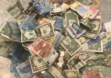 ما هي العملة الأكثر ربحا من الدولار؟