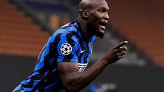 لوكاكو يفوز بجائزة أفضل لاعب في الدوري الإيطالي