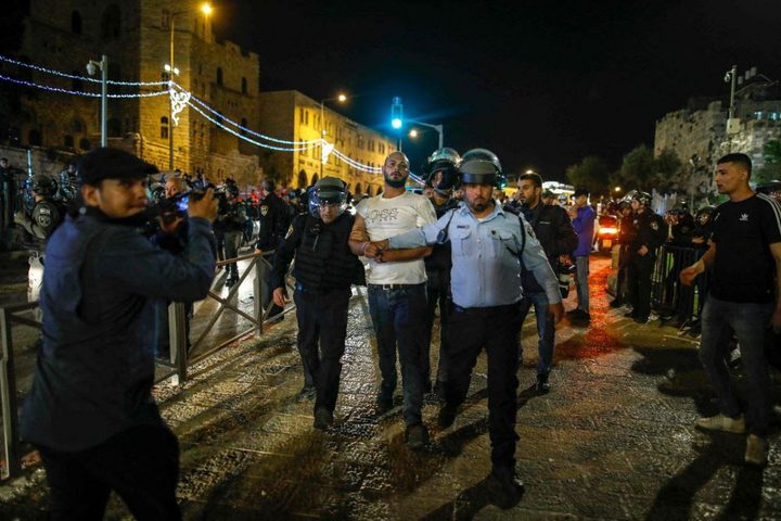 اعتقال 5 شبان قرب باب العامود بالقدس المحتلة