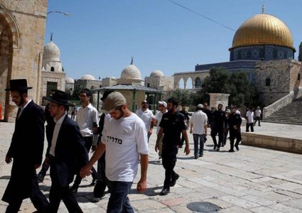 مستوطنون يجددون اقتحاماتهم للمسجد الأقصى