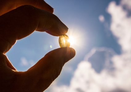 دراسة تكشف دور "فيتامين الشمس" في الحد من مضاعفات كورونا