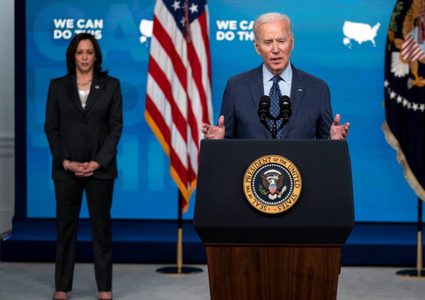 البيت الأبيض يعلن التبرع ب ٢٥ مليون لقاح كورونا للعالم