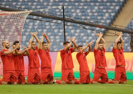 الرجوب يهنئ الفدائي بفوزه على سنغافورة