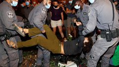 شهادات حية تروي وحشية شرطة الاحتلال بمدن الداخل المحتل