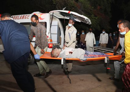 مقتل شخصين وجرح 8 بتفجير انتحاري في مقديشو