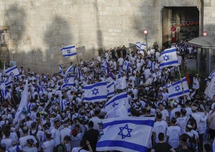 الاحتلال يوافق على إعادة "مسيرة الأعلام" الخميس المقبل