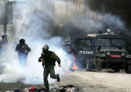 اصابة خطيرة خلال مواجهات مع الاحتلال في قرية النبي صالح