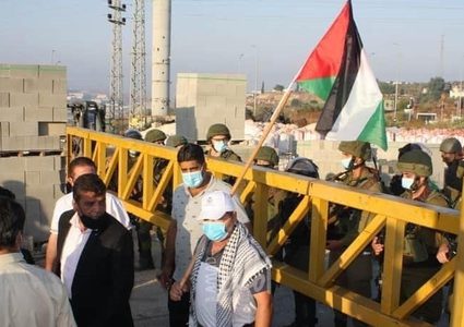 الاحتلال يغلق البوابة الحديدية غرب سلفيت ويعيق حركة المواطنين