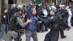 4 إصابات بينهم صحفية إثر قمع الاحتلال مشاركين بمؤتمر صحفي بالقدس