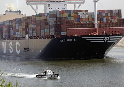 انخفاض حاد لعجز الميزان التجاري المصري وزيادة الصادرات 43%