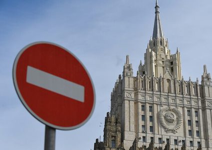 موسكو تدرج 9 مسؤولين كنديين على القائمة السوداء