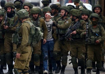 القدس: قوات الاحتلال تعتقل طفلاً من بلدة طور