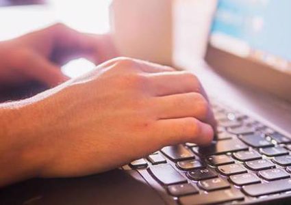 عطل مفاجئ يصيب مواقع إلكترونية عالمية كبرى