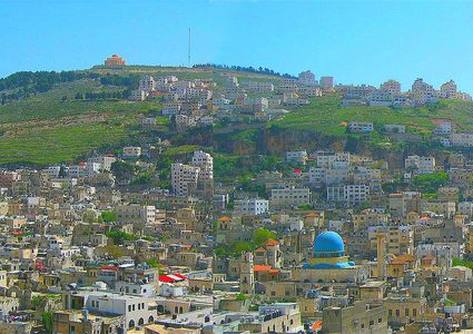 زيارة: الحكومة تولي أهمية خاصة لمحافظة نابلس