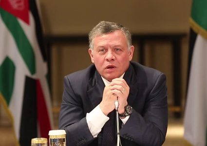 العاهل الأردني يؤكد استمرار المملكة بتقديم الدعم للفلسطينيين