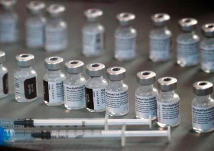 أمريكا تتبرع بنصف مليار جرعة من لقاح فايز للدول الفقيرة