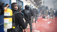 ثلاث إصابات في صفوف الأسرى إثر اقتحام الاحتلال لقسم 12 في مجدو