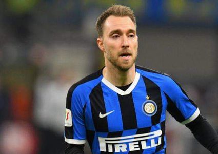 لحظة انهيار نجم إنتر ميلان الإيطالي كريستيان إريكسن