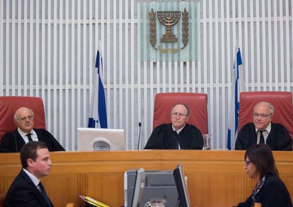 سلطات الاحتلال تحكم على أسير من جنين بالسجن 10 سنوات