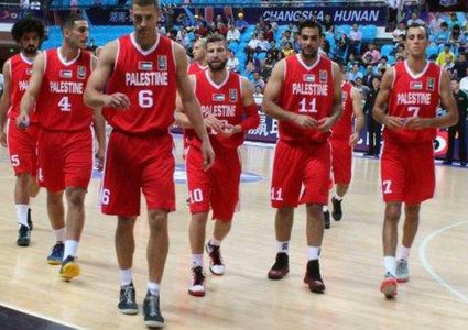 منتخب فلسطين للسلة يخسر أمام الأردن بفارق 3 نقاط