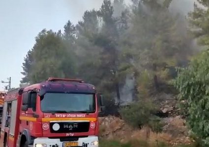 حريق هائل في جبل القفزة بالناصرة