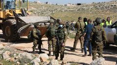 تجميد هدم تجمع الميتة بالأغوار الشمالية