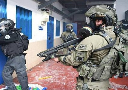 الاحتلال يقتحم قسم 4 في سجن جلبوع